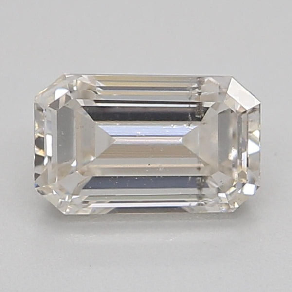 0.52 カラットのエメラルド形状のラボ グロウン ダイヤモンド